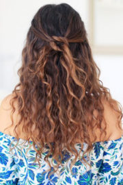 تسريحات للشعر الكيرلي